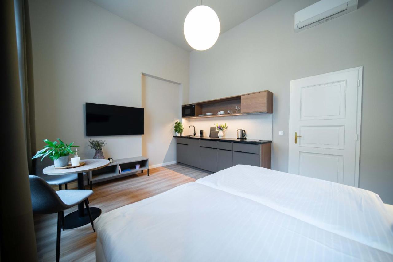 Karl By Zeitraum Aparthotel Прага Екстериор снимка